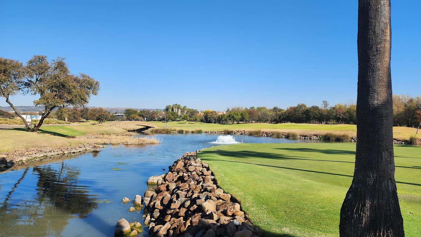 Silver Lakes Country Club